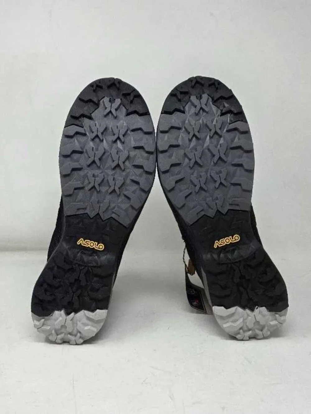 New 8.5 Asolo Tahoe Winter GTX Gore-Tex hiking boots in black
